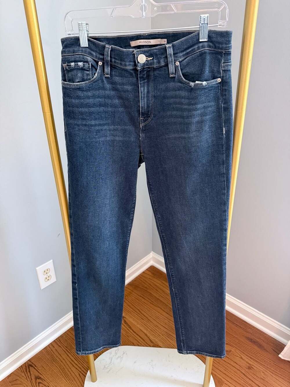 Hudson Nico Mid-Rise Straight Ankle Jeans in Elemental Wash